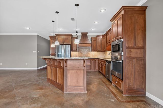 230 Vintage Cove, Conway, AR 72034