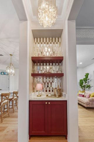 1804 S 6th ST, Austin, TX 78704