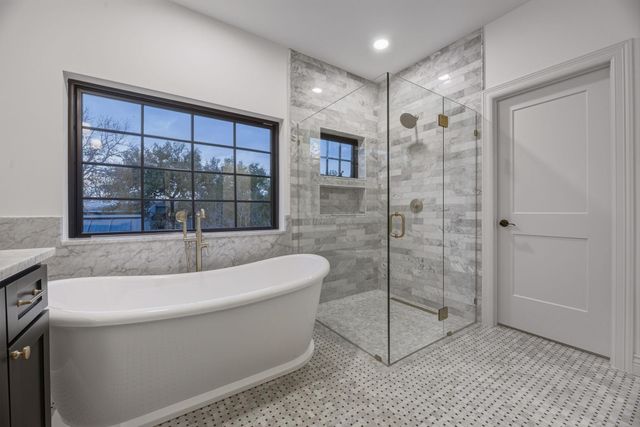 1804 S 6th ST, Austin, TX 78704