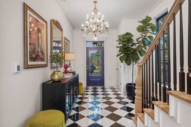 1804 S 6th ST, Austin, TX 78704