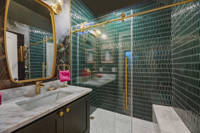 1804 S 6th ST, Austin, TX 78704