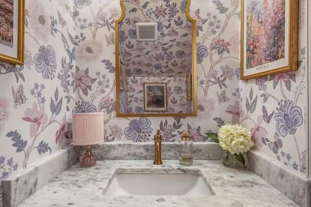 1804 S 6th ST, Austin, TX 78704