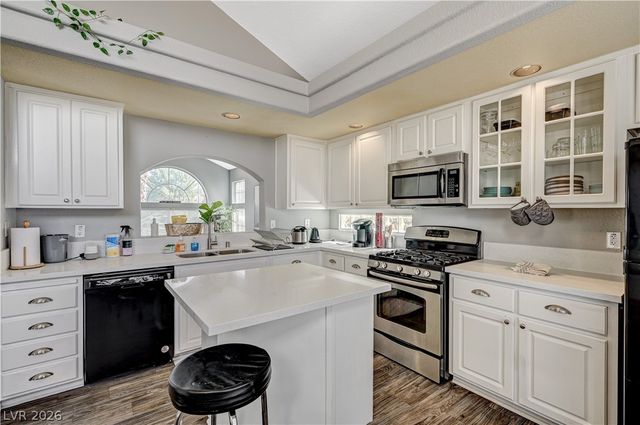 8863 Chapman Point, Las Vegas, NV 89129