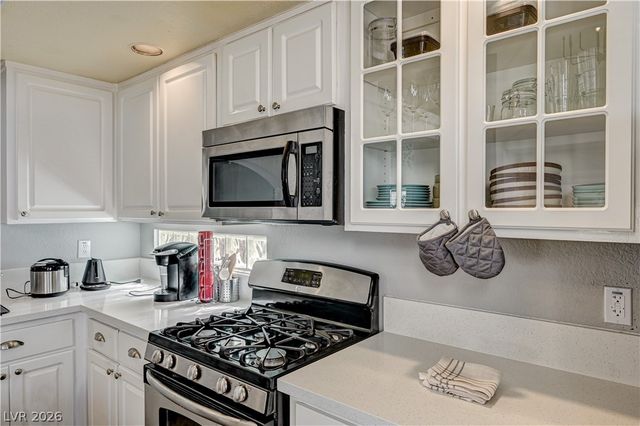 8863 Chapman Point, Las Vegas, NV 89129