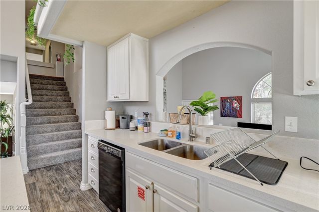 8863 Chapman Point, Las Vegas, NV 89129