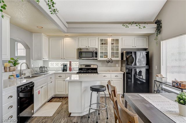 8863 Chapman Point, Las Vegas, NV 89129