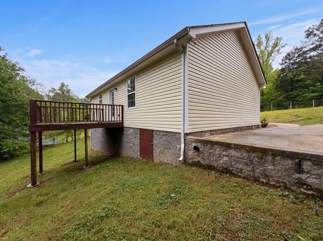 1382 Neptune Rd, Ashland City, TN 37015