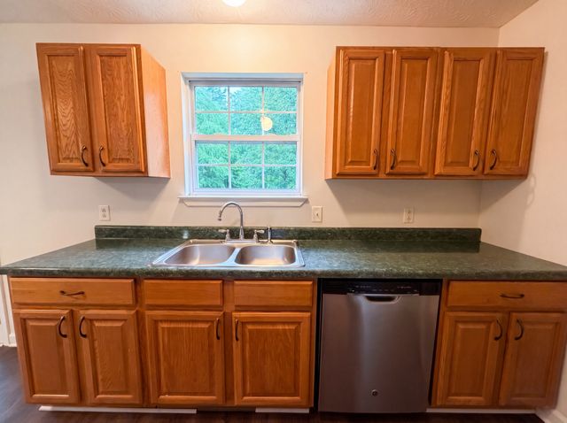 1382 Neptune Rd, Ashland City, TN 37015