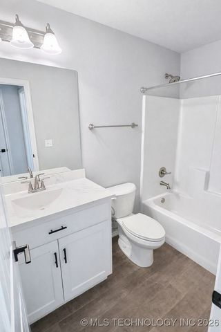 12029 E 108th Street N, Owasso, OK 74055