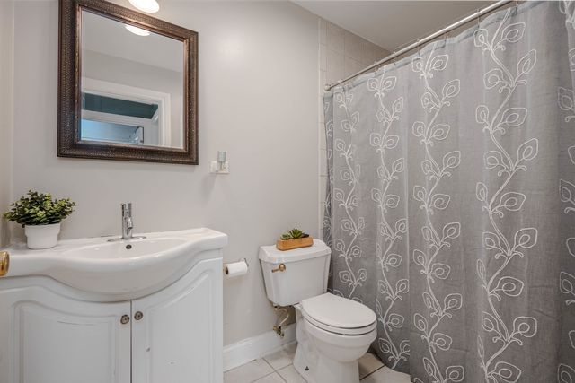 685 E Fullerton Avenue 201, Glendale Heights, IL 60139