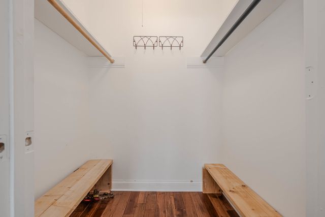 685 E Fullerton Avenue 201, Glendale Heights, IL 60139