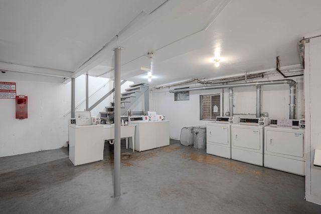 685 E Fullerton Avenue 201, Glendale Heights, IL 60139