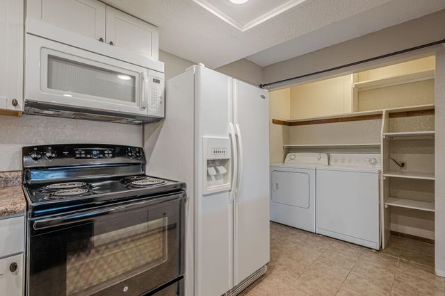 2150 College Pl Apt 22, Grand Junction, CO 81501