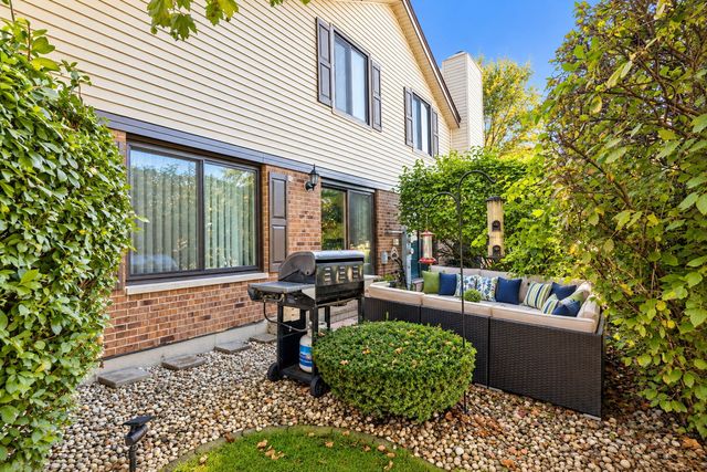 9239 WOODBURY Court, Orland Park, IL 60462