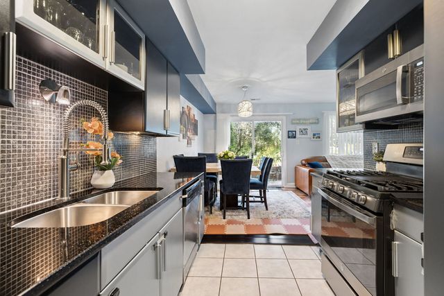 9239 WOODBURY Court, Orland Park, IL 60462