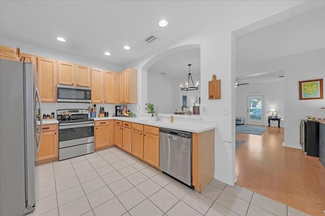 9512 WEST PARK VILLAGE DRIVE 107, Tampa, FL 33626