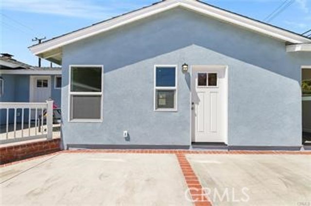 204 S Raymond, Fullerton, CA 92831