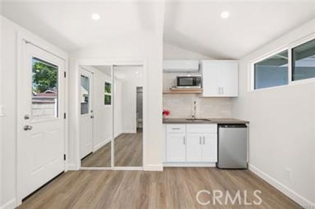 204 S Raymond, Fullerton, CA 92831