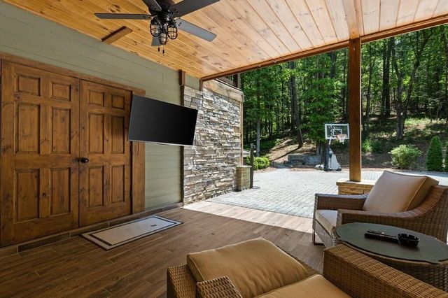 91 River Road, Cherry Log, GA 30522