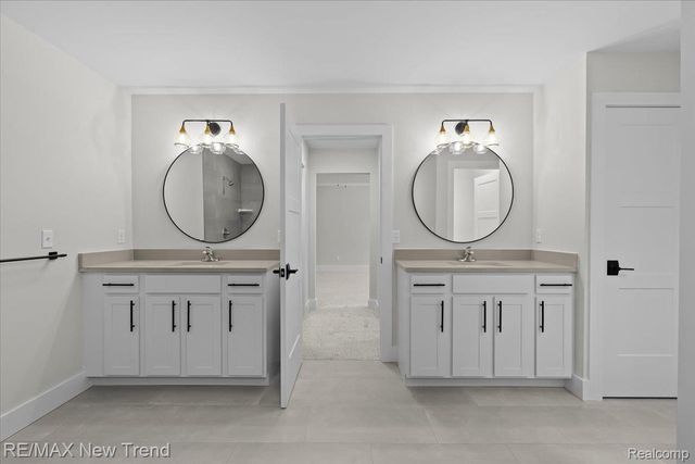 203 Mountain View Lane, Milford Village, MI 48381