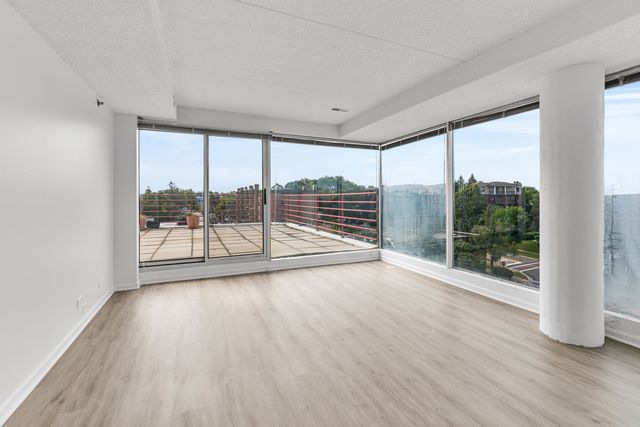 1770 1st Street 501, Highland Park, IL 60035