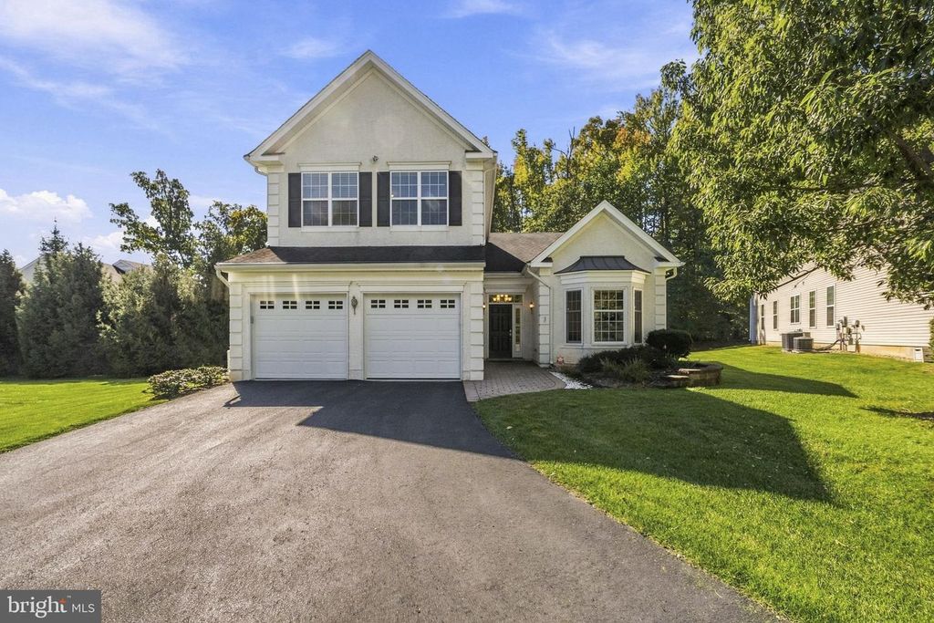 5 ASCOT CT, KENDALL PARK, NJ 08824 — photo 2