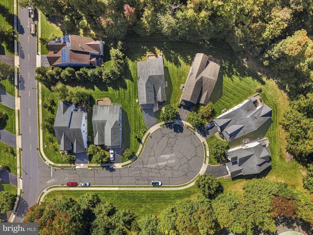 5 ASCOT CT, KENDALL PARK, NJ 08824 — photo 4