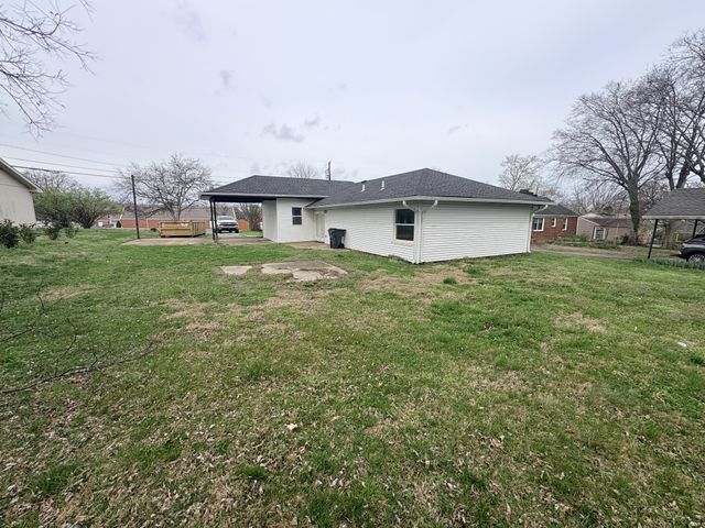 311 Malone Dr, Gallatin, TN 37066