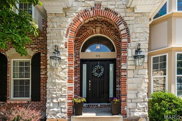 926 Kingsridge Court, Wildwood, MO 63021