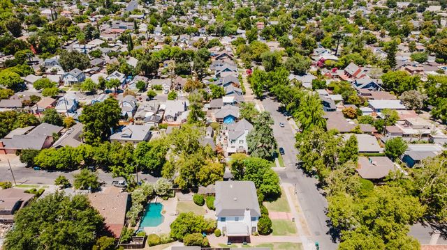 1637 N Hunter St, Stockton, CA 95204