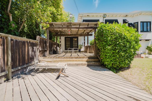 1637 N Hunter St, Stockton, CA 95204