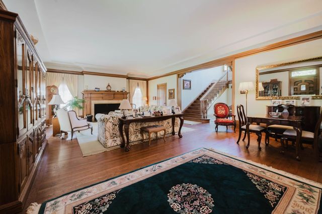 1637 N Hunter St, Stockton, CA 95204