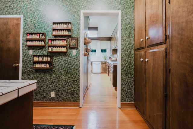 1637 N Hunter St, Stockton, CA 95204