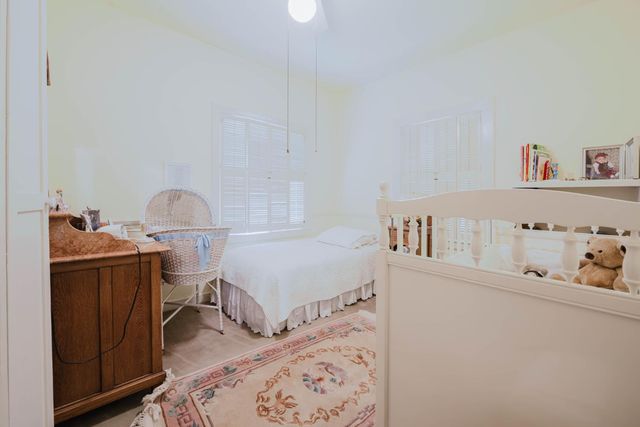 1637 N Hunter St, Stockton, CA 95204