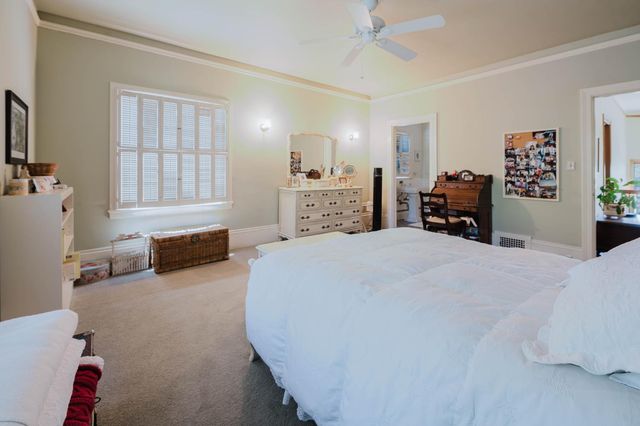 1637 N Hunter St, Stockton, CA 95204