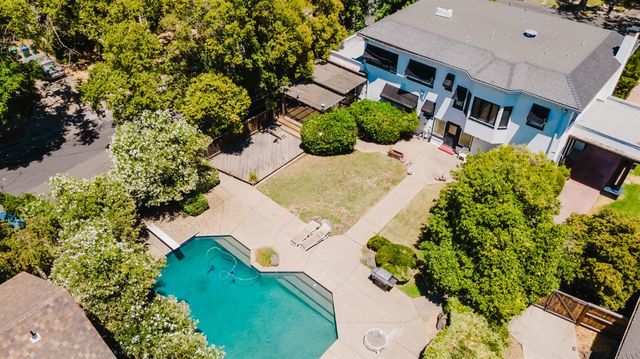 1637 N Hunter St, Stockton, CA 95204