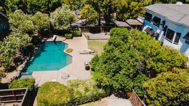 1637 N Hunter St, Stockton, CA 95204