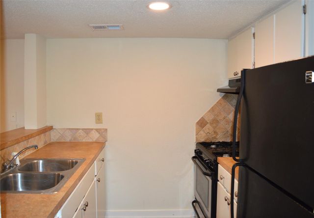 4709 Harmon Ave 419, Austin, TX 78751