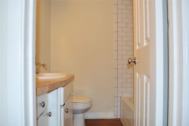 4709 Harmon Ave 419, Austin, TX 78751