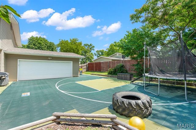 210 Capri Drive, O'fallon, MO 63366