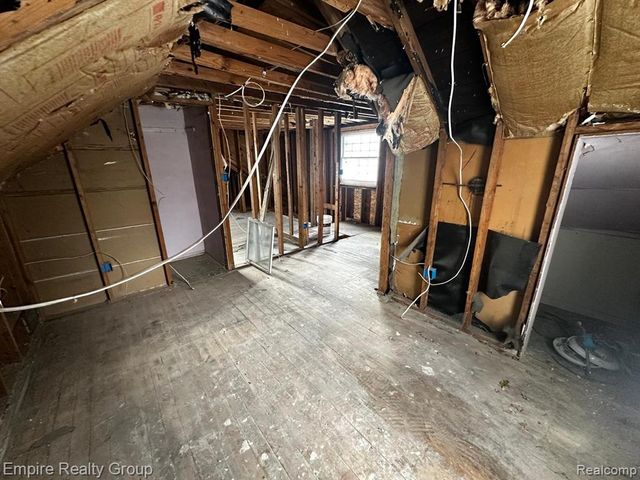 5132 S Inkster Road, Westland, MI 48186