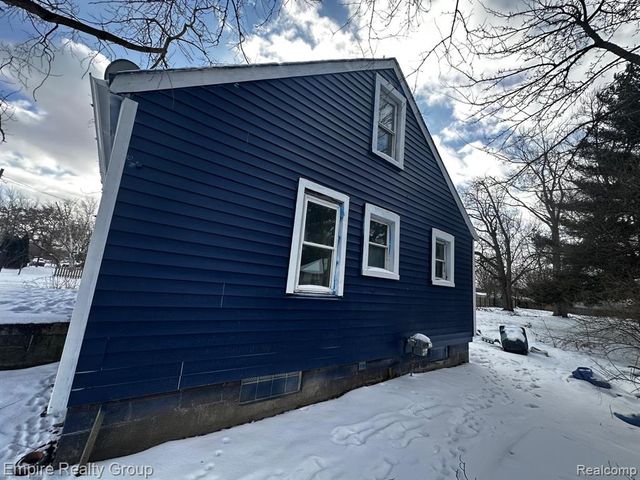 5132 S Inkster Road, Westland, MI 48186