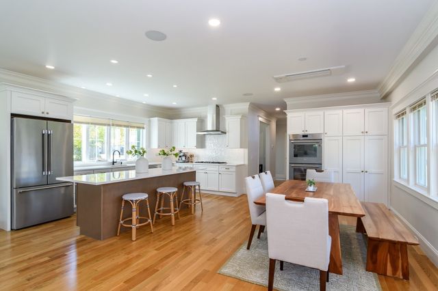 16 Bradford Rd, Natick, MA 01760