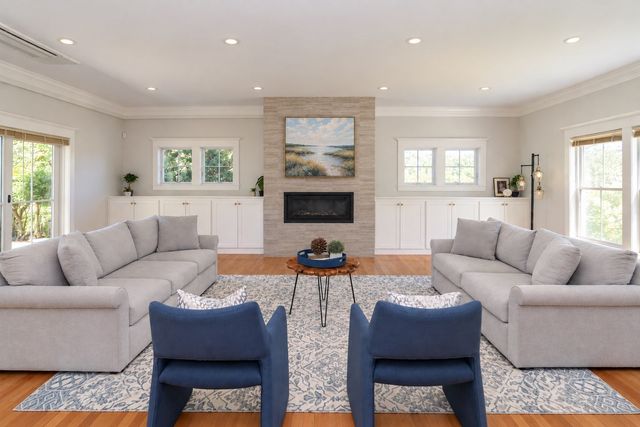 16 Bradford Rd, Natick, MA 01760