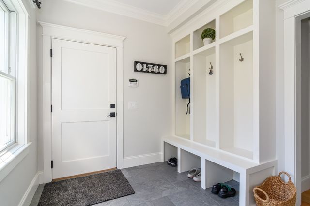 16 Bradford Rd, Natick, MA 01760