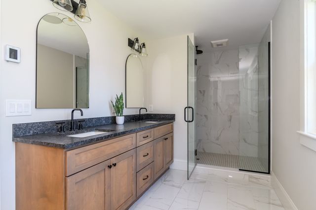 16 Bradford Rd, Natick, MA 01760