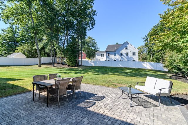 16 Bradford Rd, Natick, MA 01760