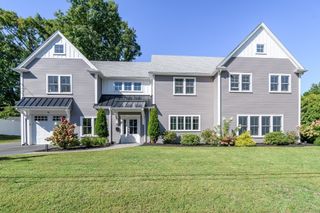 16 Bradford Rd, Natick, MA 01760