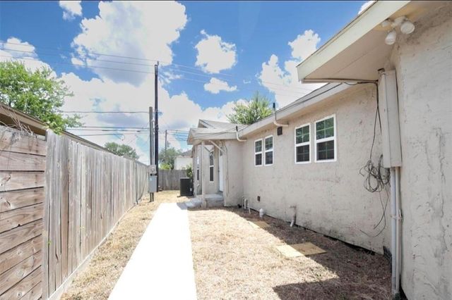 12115 Segrest A Drive, Houston, TX 77047