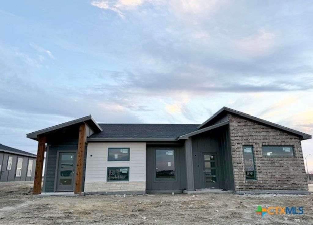 1607 Crooked River Court, Temple, TX 76502